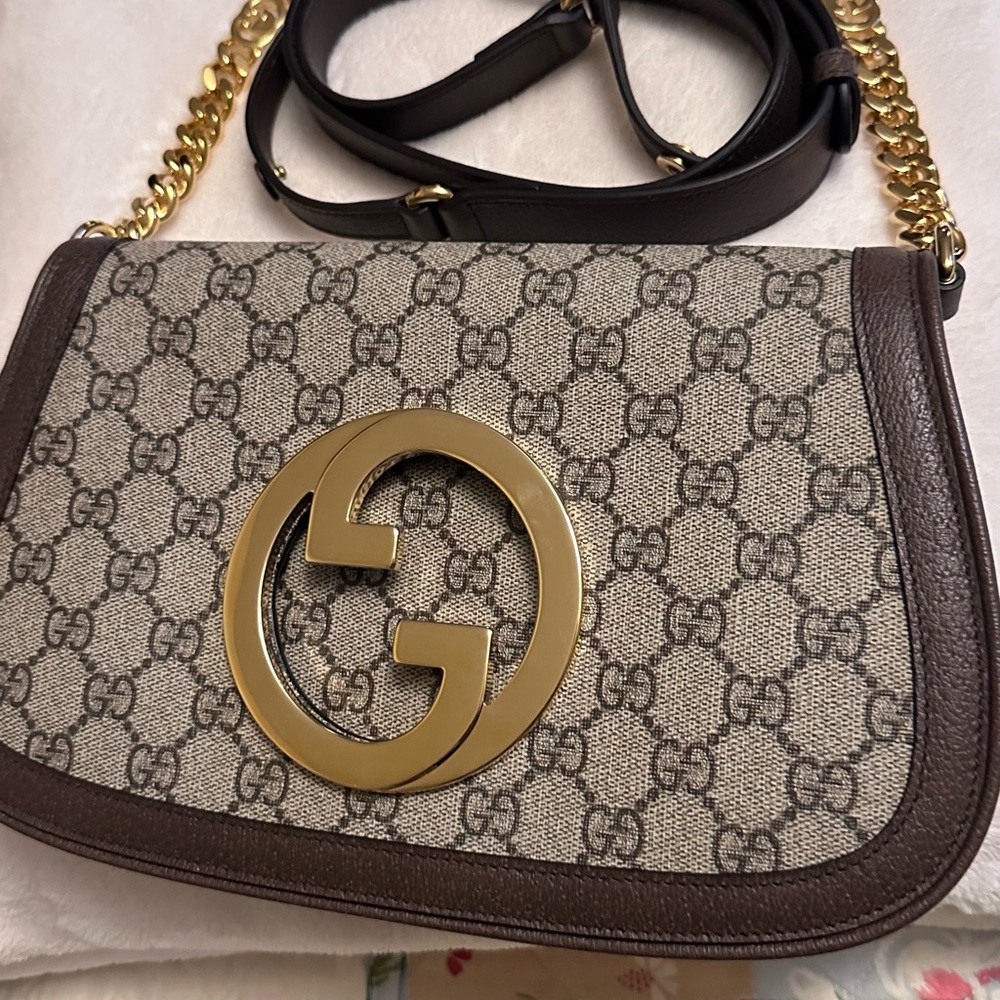 Gucci Brown and Gold Shoulder Bag with Monogram Pattern new without tags 🏷️ - Picture 2 of 15